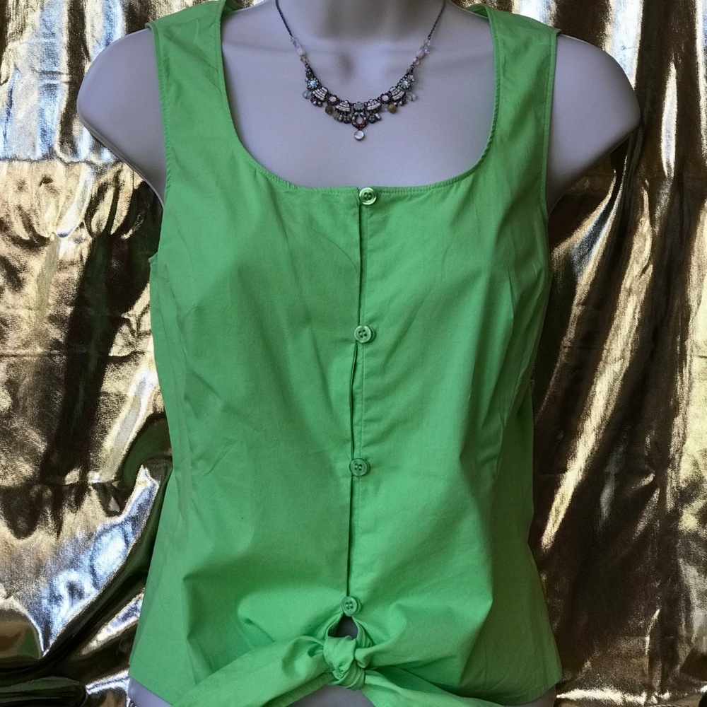 🍏 apple green tie crop button up top 🍏